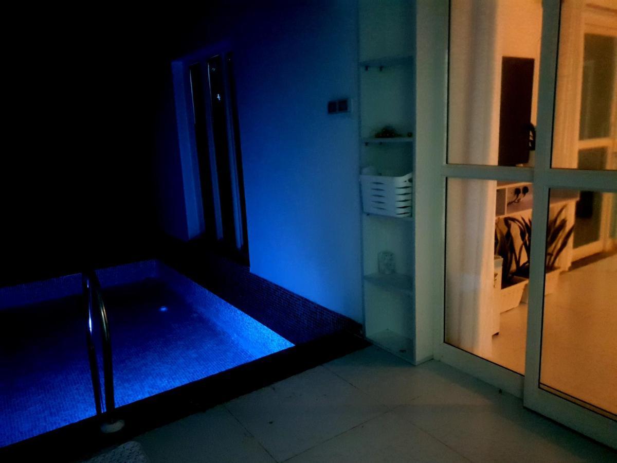 Amritham Holidays Homestay Trivandrum Thiruvananthapuram Exterior photo