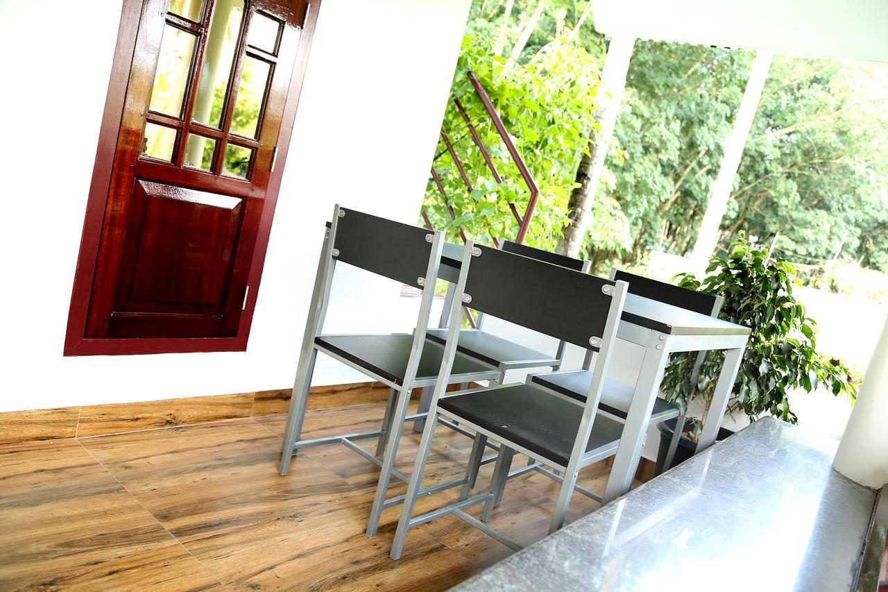 Amritham Holidays Homestay Trivandrum Thiruvananthapuram Exterior photo