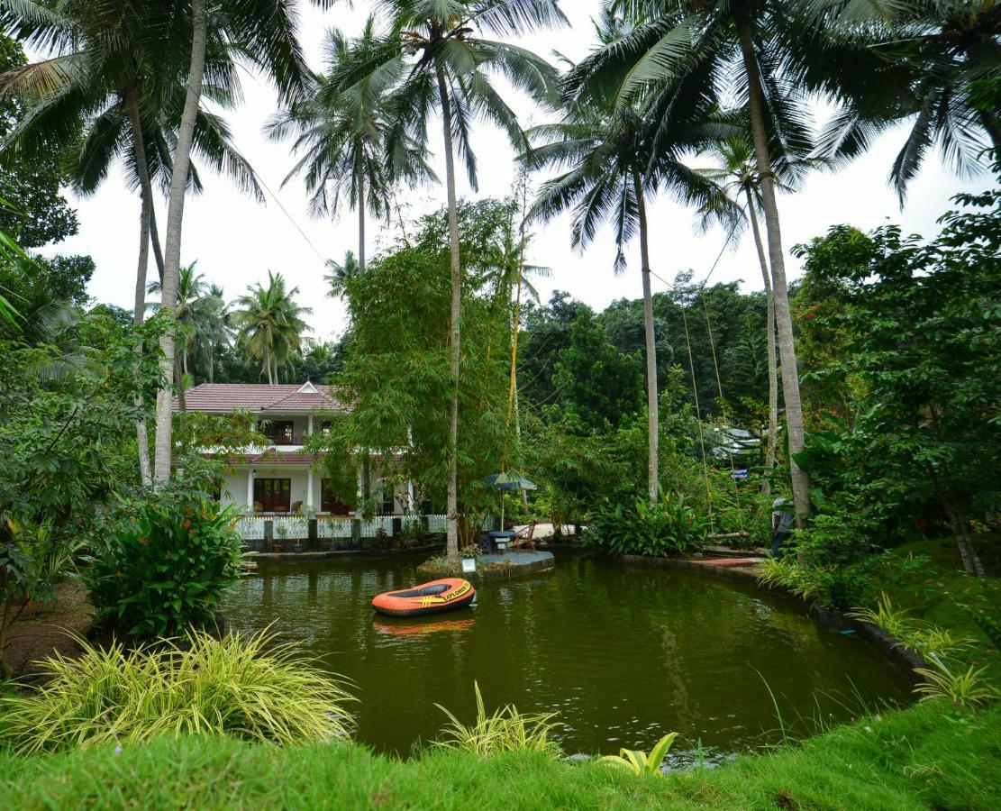 Amritham Holidays Homestay Trivandrum Thiruvananthapuram Exterior photo